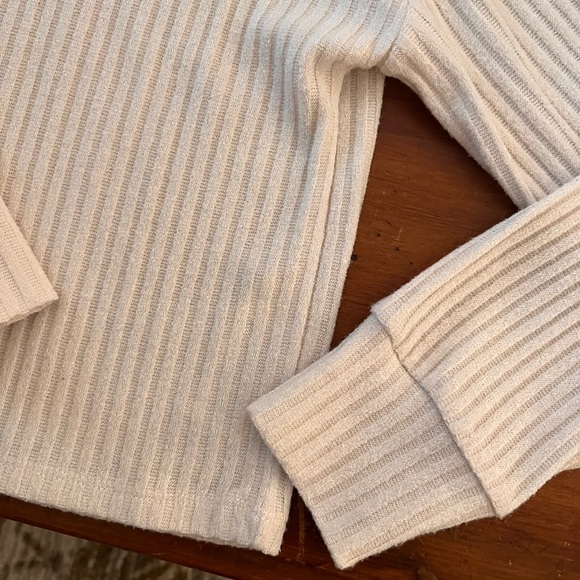 Aritzia Wilfred Free long sleeve shirt / sweater - Picture 7 of 10